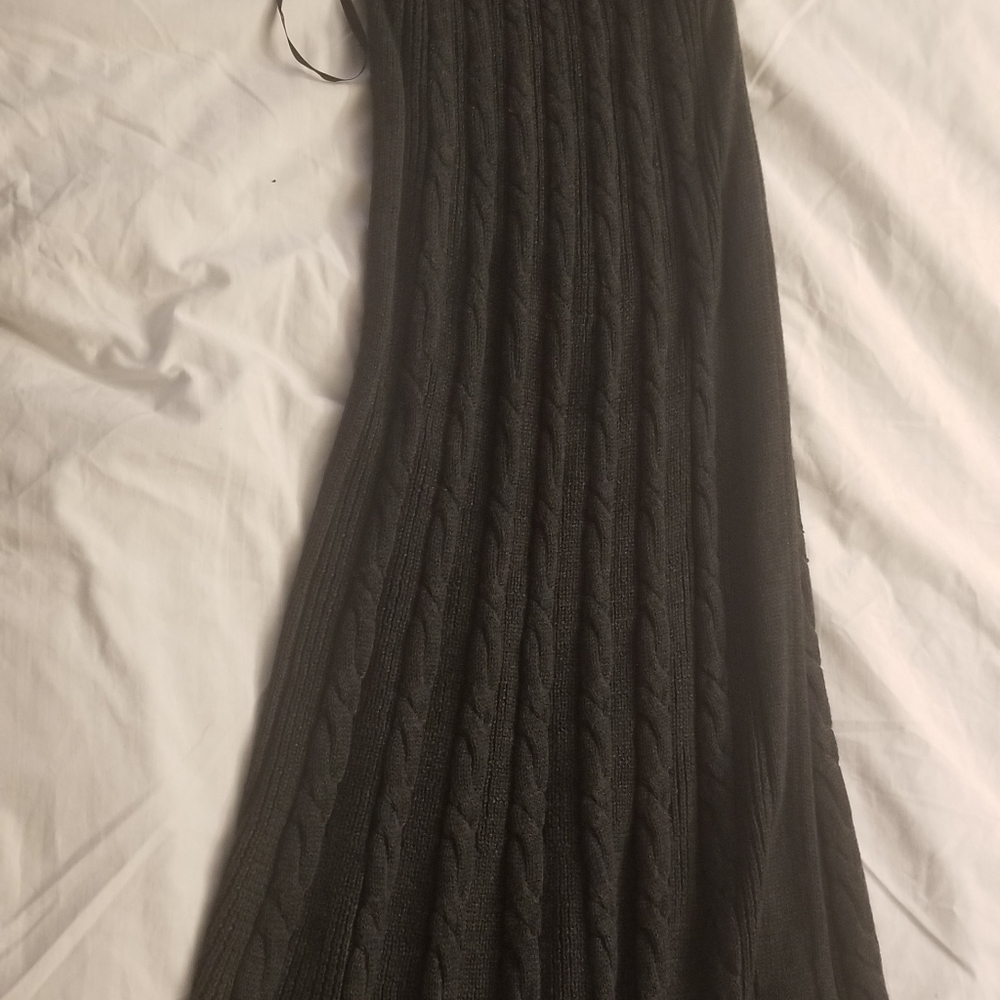 Dress - Picture 4 of 4